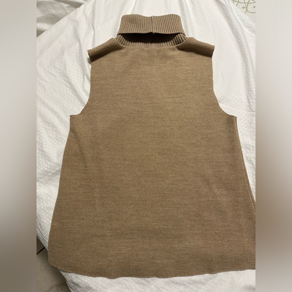 ZARA Soft Turtleneck Sleeves Sweater - Picture 4 of 5